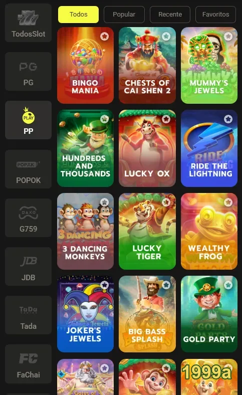 Jogadores em uma mesa de cassino ao vivo com dealer interagindo